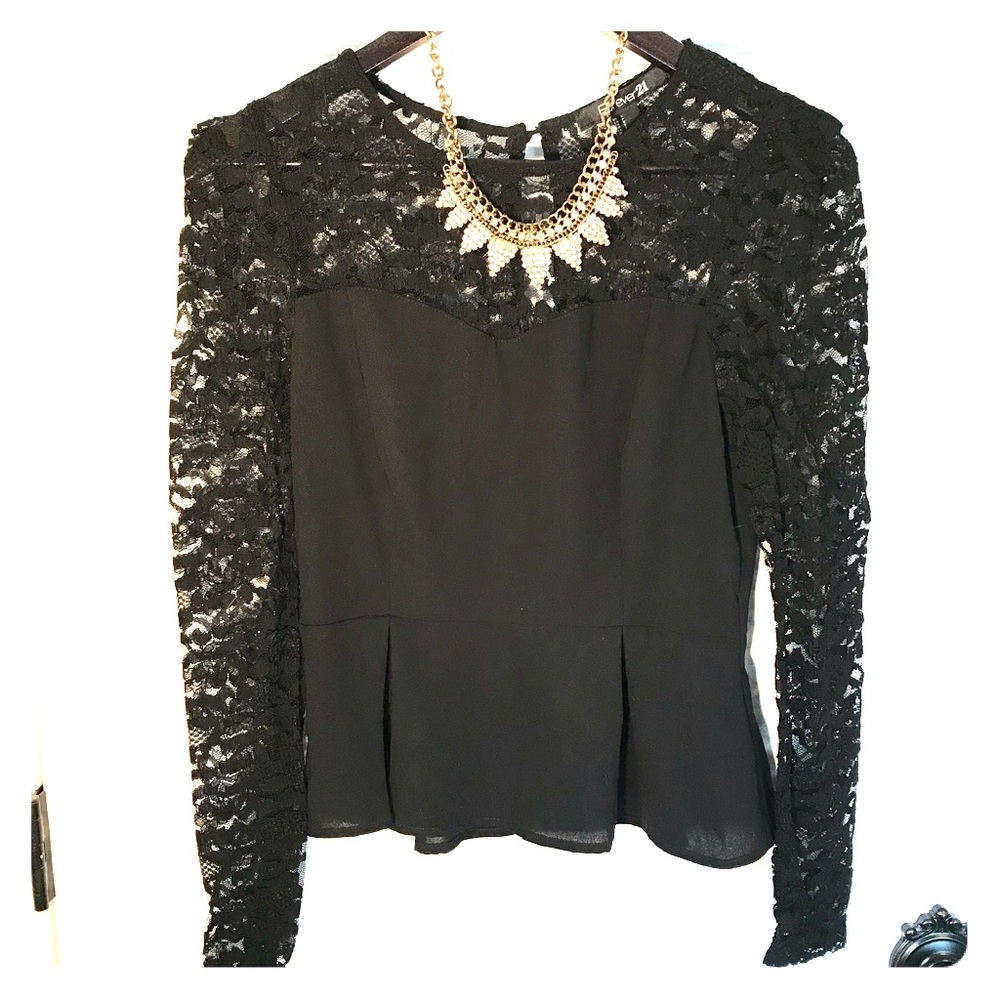 NWOT Forever 21 Peplum Lace Black Top. Beautiful